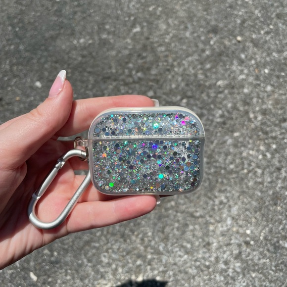 sparkly h&m airpod CASE w/ carabiner (airpod pros) - Picture 2 of 3